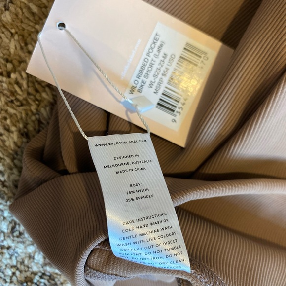 Wilo Ribbed Pocket Bike Shorts NWT Medium Latte - Picture 5 of 5